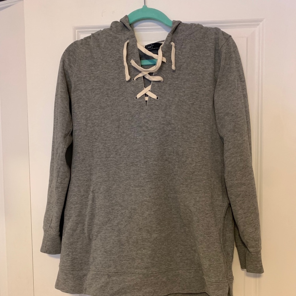Gap sweatshirt